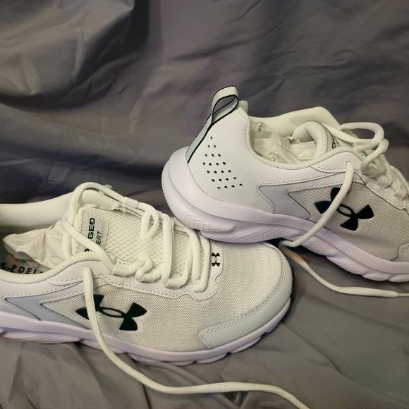 Under Armour Women's Charged Assert 9 D Shoes - Picture 1 of 5